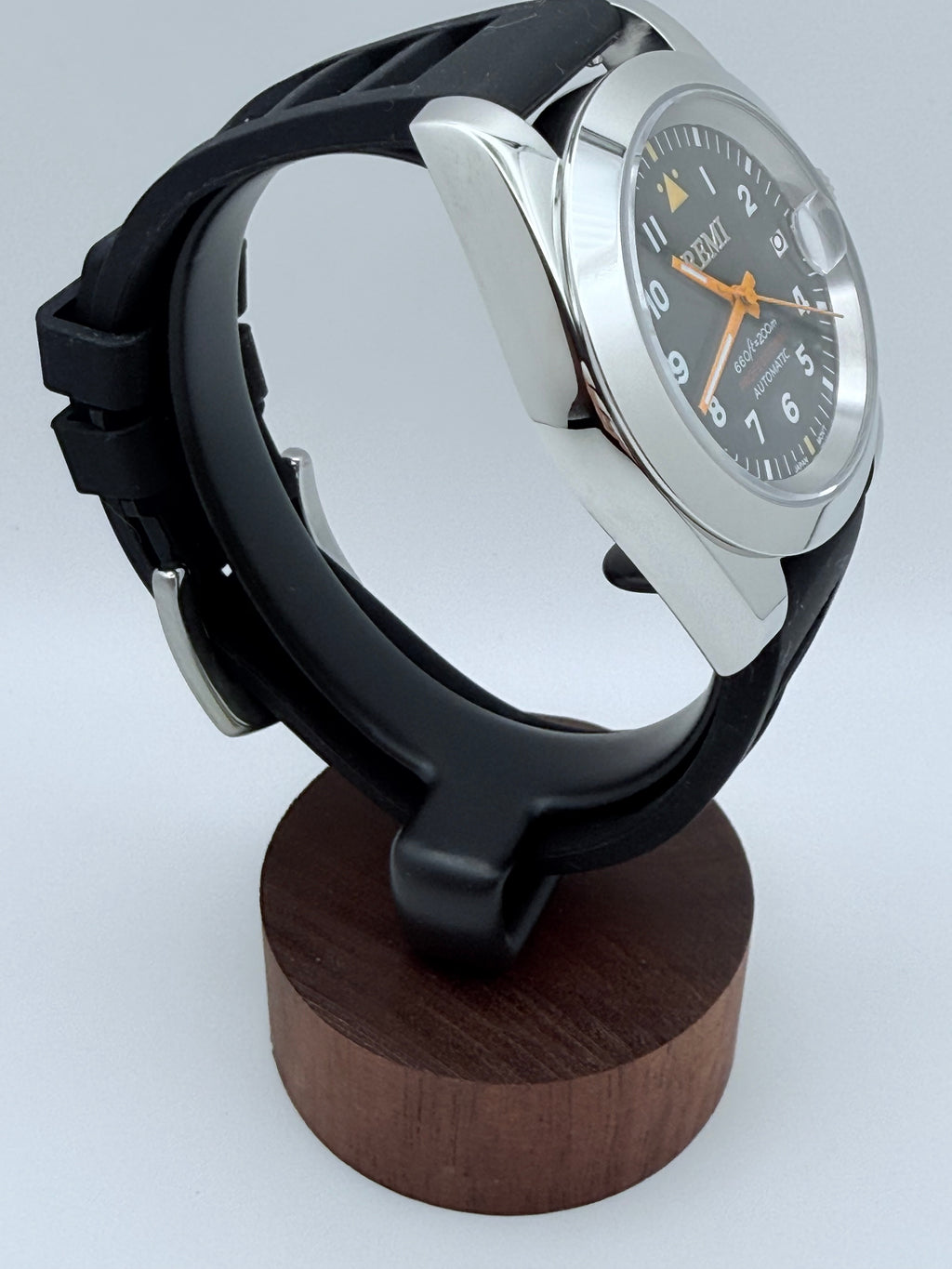 Trekker Field - Automatic Black