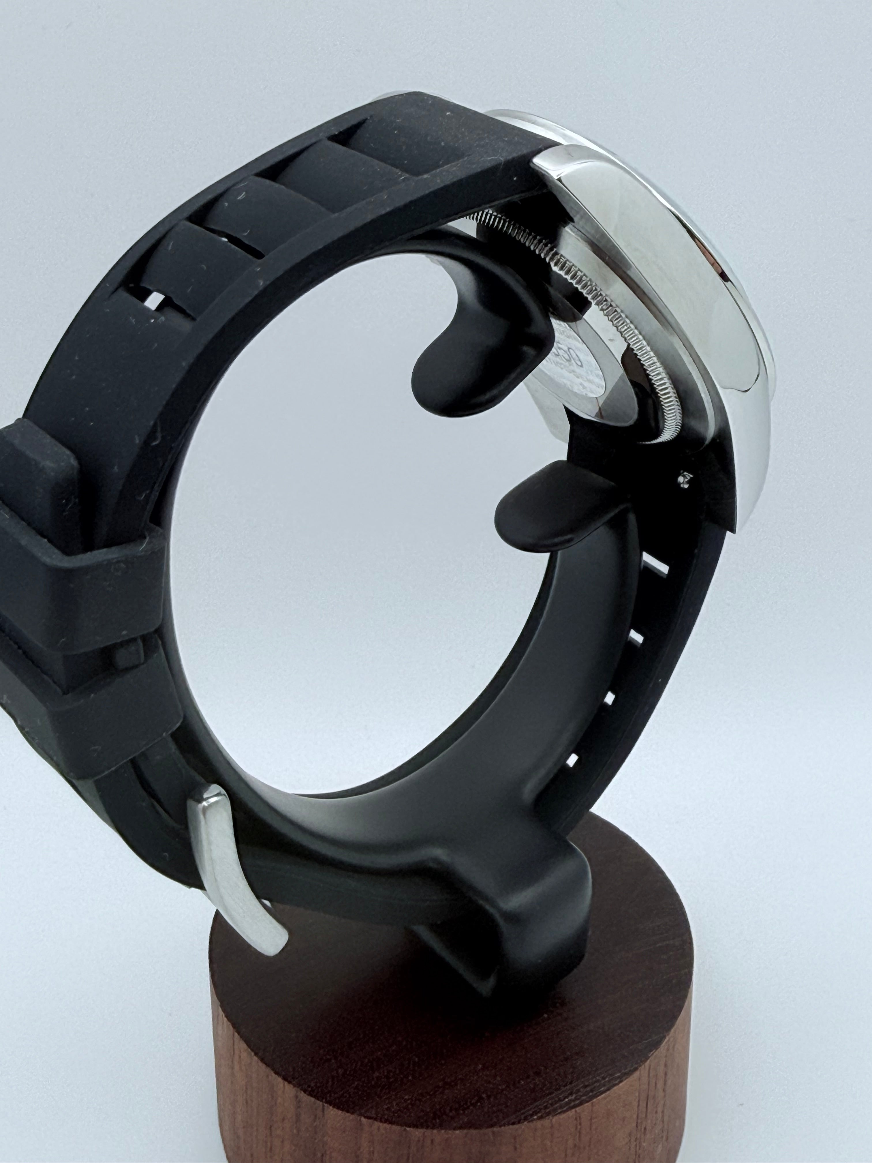 Trekker Field - Quartz - Black
