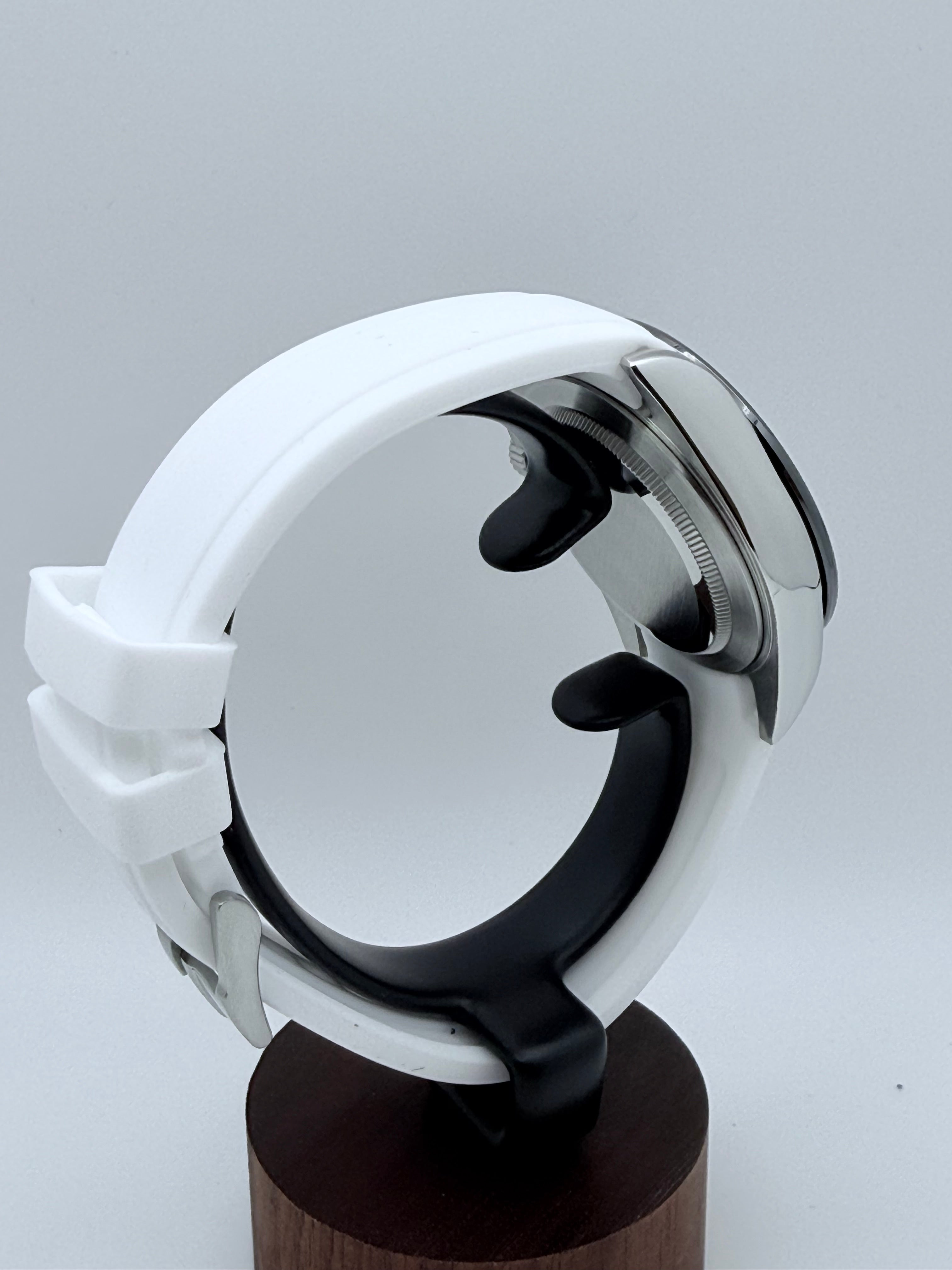 Pursuit Chronograph - White Panda - White Strap