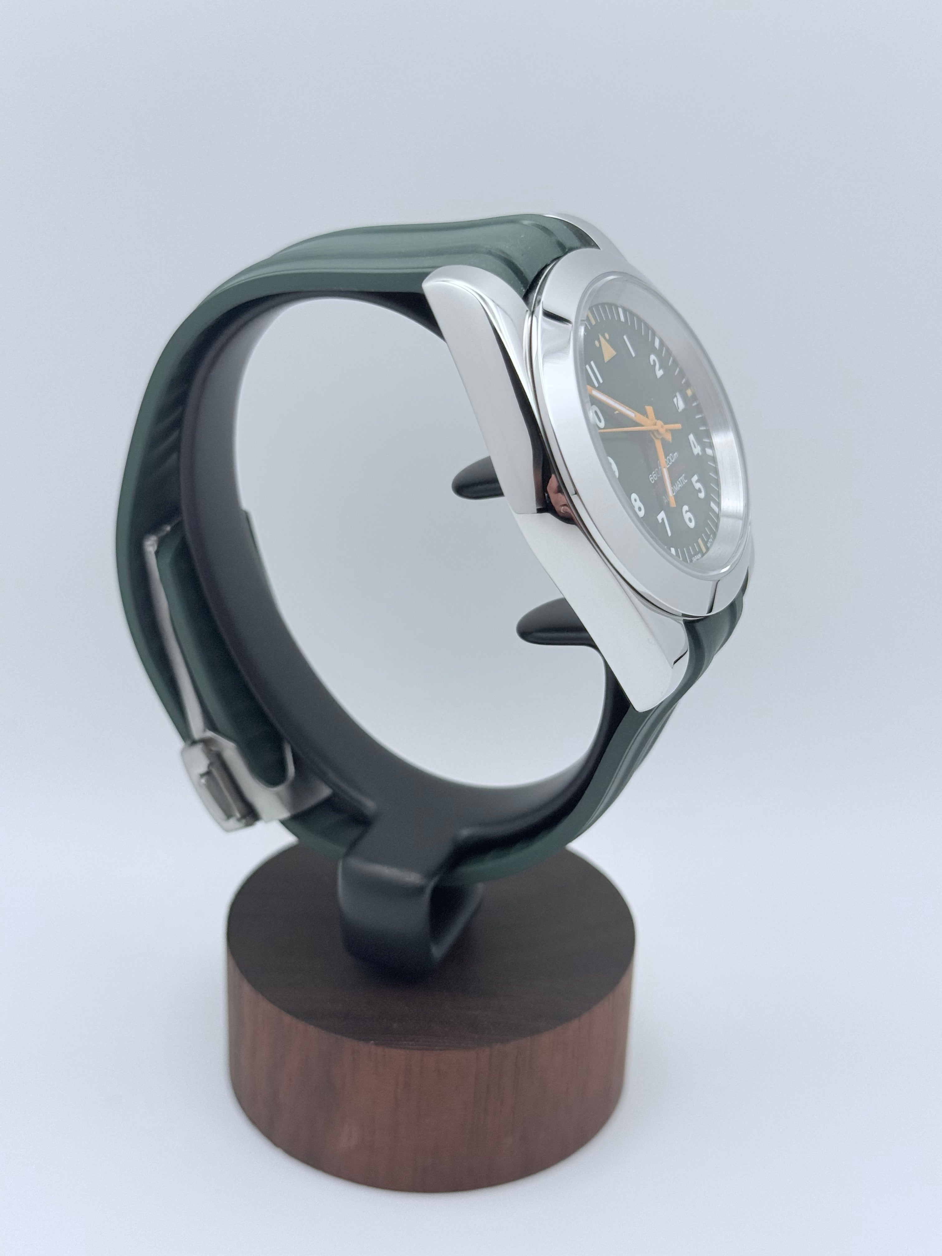 Trekker Field - Automatic Green