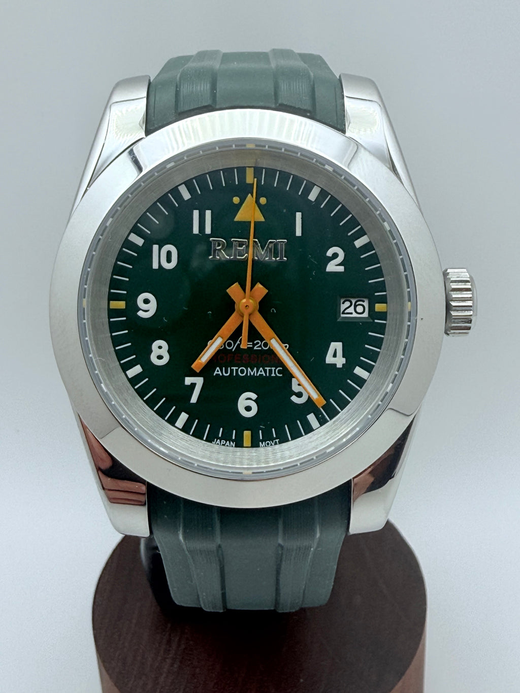 Trekker Field - Automatic Green